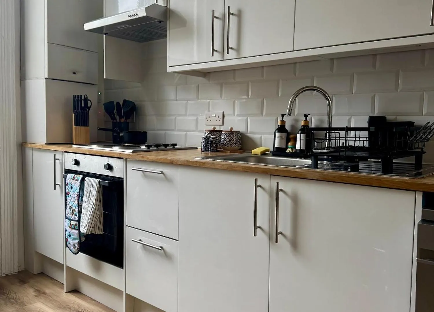 ברייטון Spacious 4-Bed Apartment In City Centre בריטניה